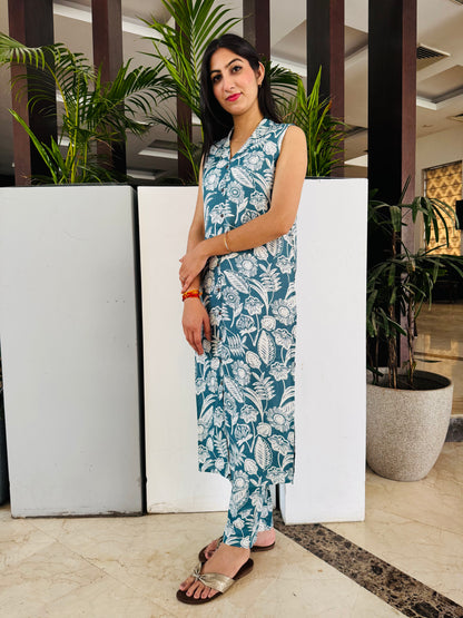 Teal A-Line Kurta Set with Botanical Print, Pockets & Detachable Sleeves
