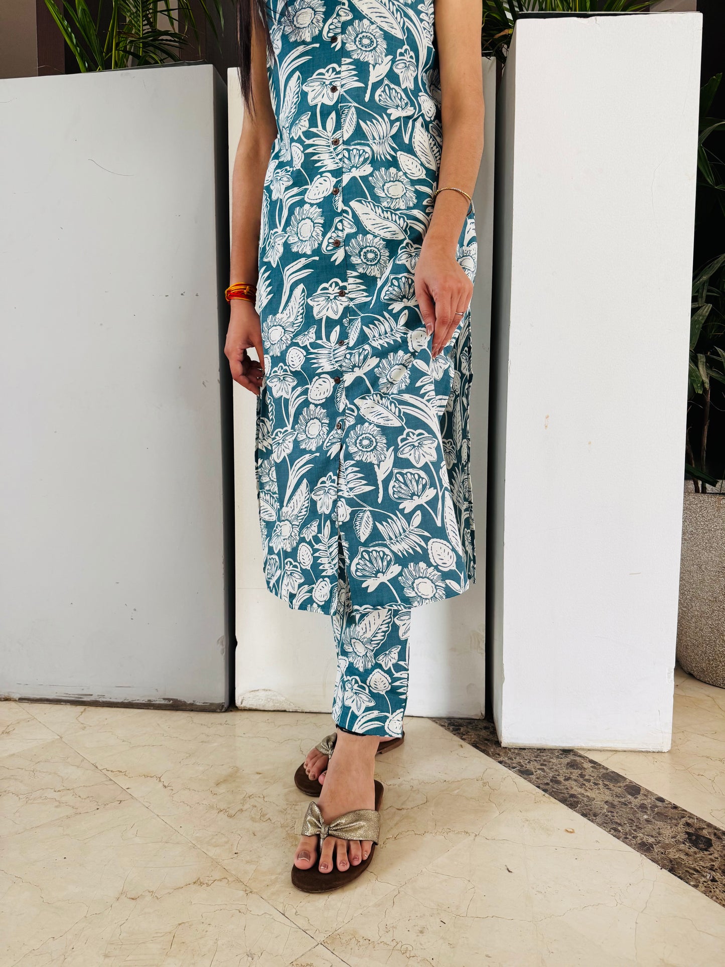 Teal A-Line Kurta Set with Botanical Print, Pockets & Detachable Sleeves